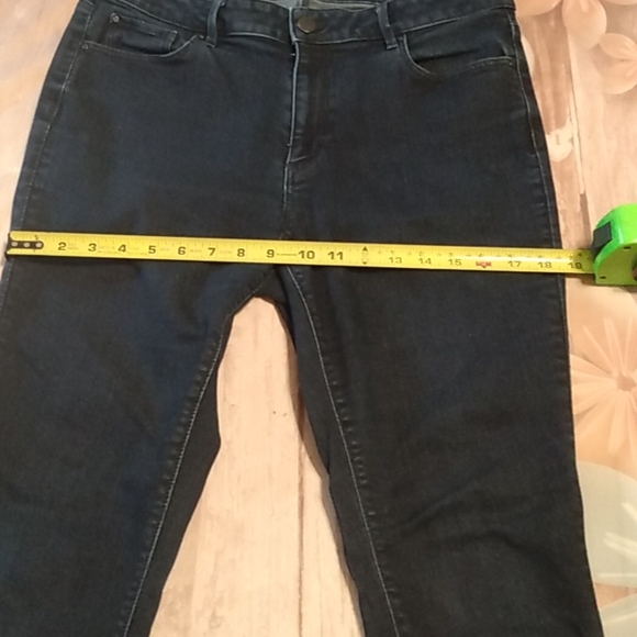 Ann Taylor Medium Wash Denim Jeans - Picture 6 of 9